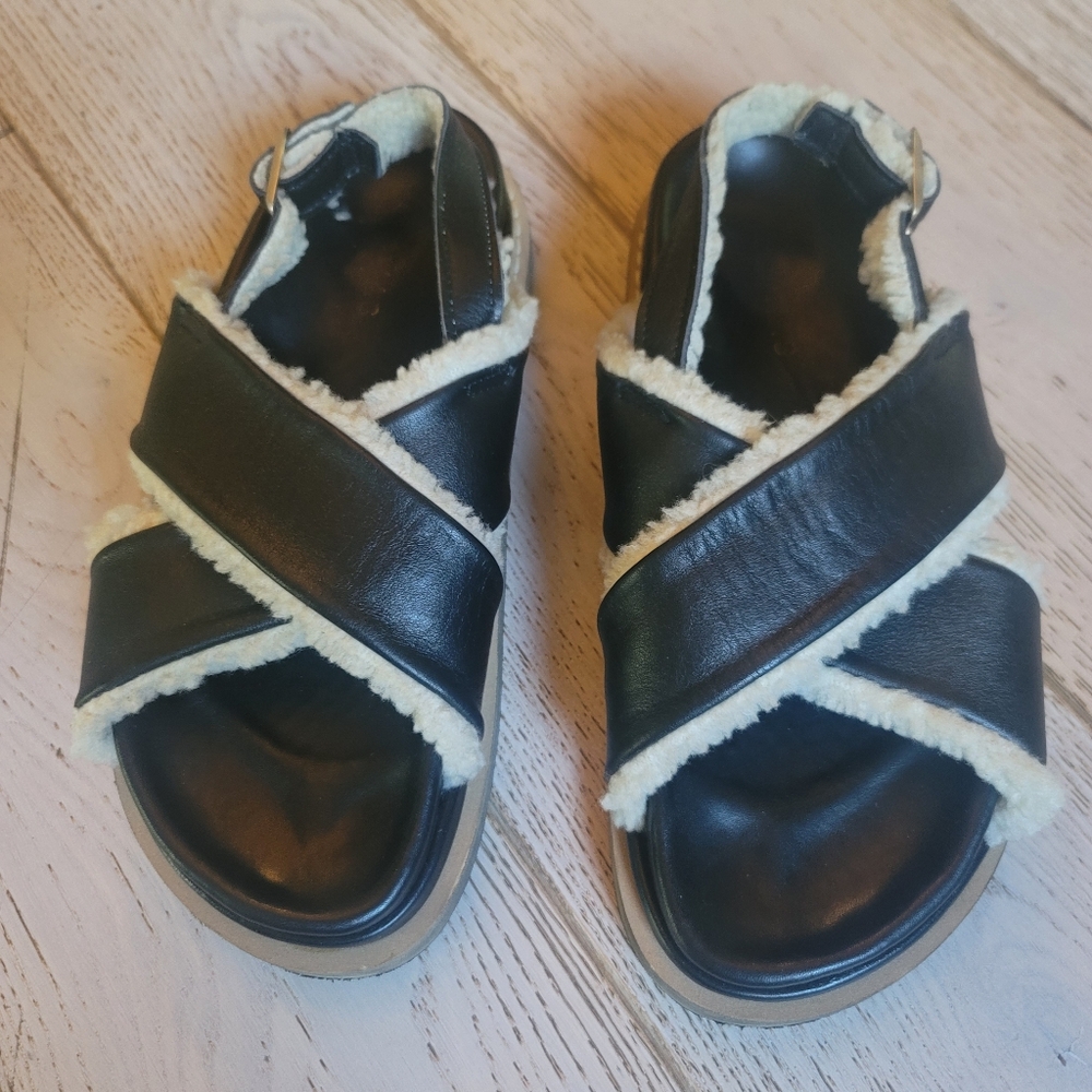 ALOHAS Marshmallow Black Leather sherpa lined criss-cross strap sandals Euro 37